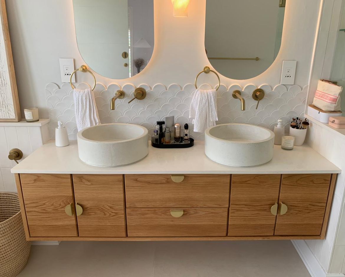 TG Decor Oak Bathroom Vanity With Backlit Oval Mirrors